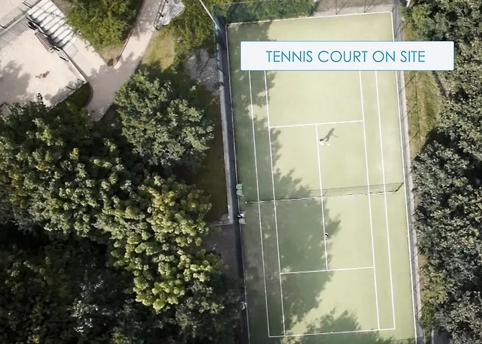 Lovesopot Luxury Terrace