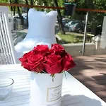Lovesopot Luxury Terrace