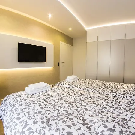 Апартаменты Lovesopot Luxury Terrace *