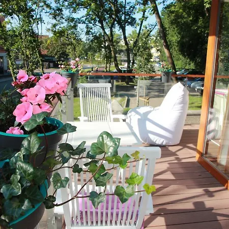 Lovesopot Luxury Terrace