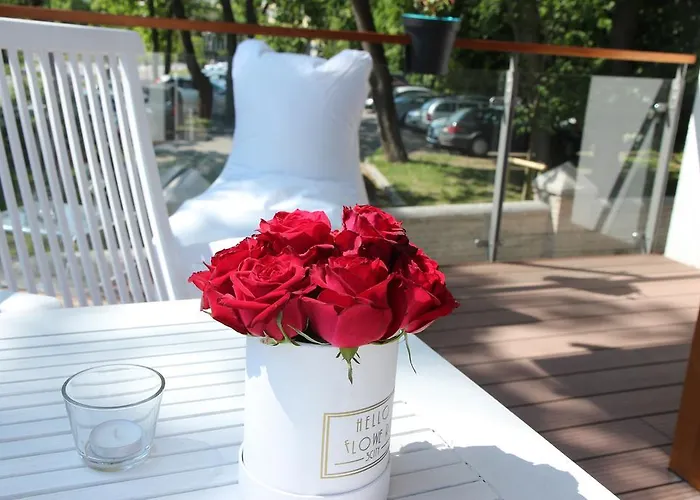 Lovesopot Luxury Terrace